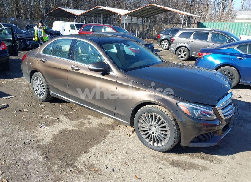 2015 Mercedes-benz C 300 4MATIC/LUXURY 4MATIC/SPORT 4MATIC (VIN 55SWF4KB7FU029793) main photo