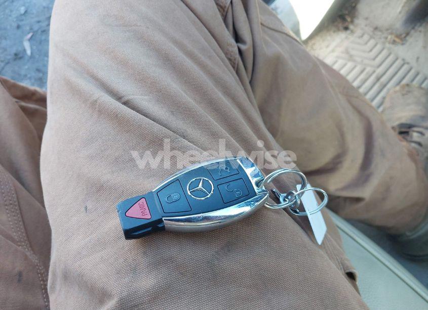 Photo 11 of 2015 Mercedes-benz C 300 4MATIC/LUXURY 4MATIC/SPORT 4MATIC (VIN 55SWF4KB7FU029793)