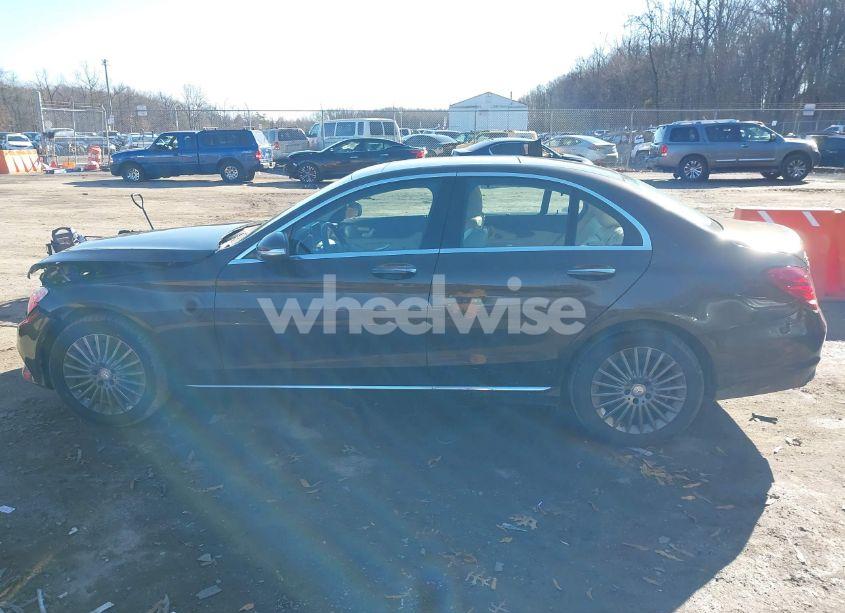 Photo 14 of 2015 Mercedes-benz C 300 4MATIC/LUXURY 4MATIC/SPORT 4MATIC (VIN 55SWF4KB7FU029793)