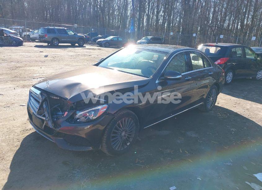 Photo 2 of 2015 Mercedes-benz C 300 4MATIC/LUXURY 4MATIC/SPORT 4MATIC (VIN 55SWF4KB7FU029793)