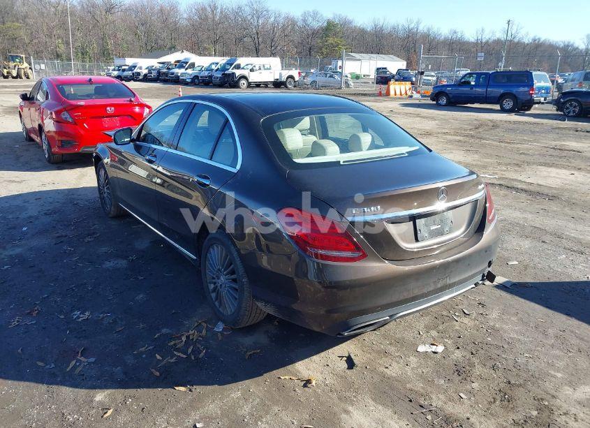 Photo 3 of 2015 Mercedes-benz C 300 4MATIC/LUXURY 4MATIC/SPORT 4MATIC (VIN 55SWF4KB7FU029793)