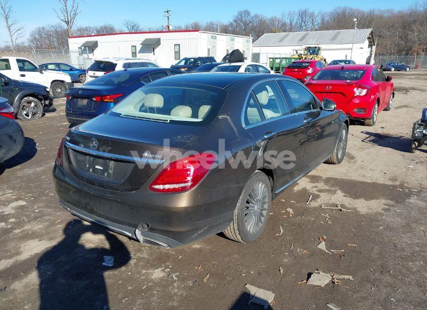 Photo 4 of 2015 Mercedes-benz C 300 4MATIC/LUXURY 4MATIC/SPORT 4MATIC (VIN 55SWF4KB7FU029793)
