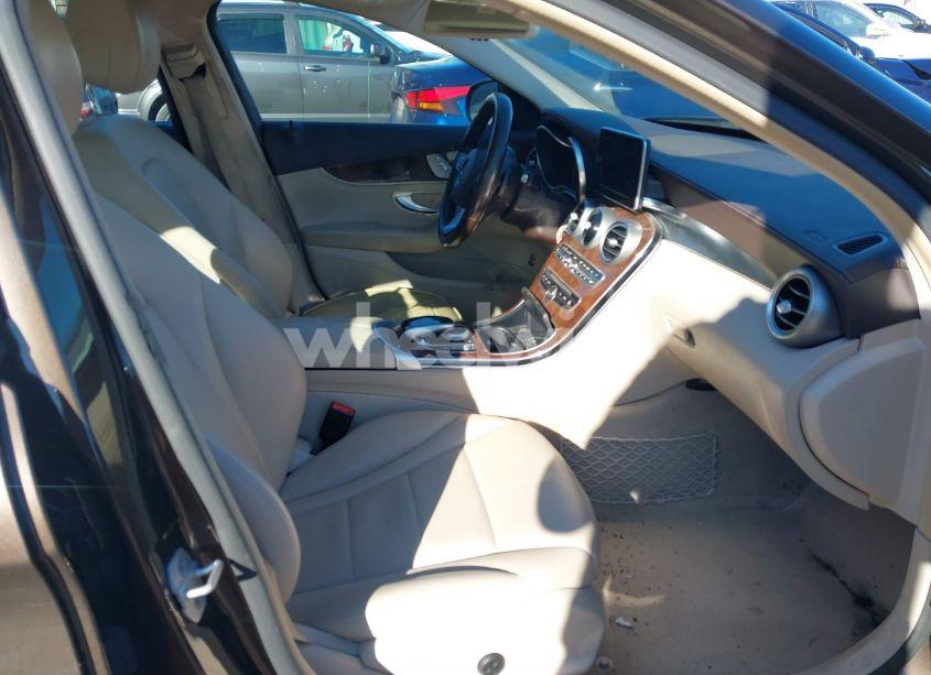 Photo 5 of 2015 Mercedes-benz C 300 4MATIC/LUXURY 4MATIC/SPORT 4MATIC (VIN 55SWF4KB7FU029793)