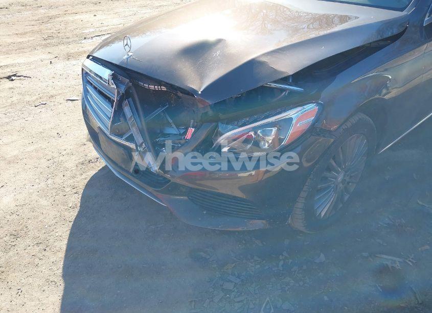 Photo 6 of 2015 Mercedes-benz C 300 4MATIC/LUXURY 4MATIC/SPORT 4MATIC (VIN 55SWF4KB7FU029793)