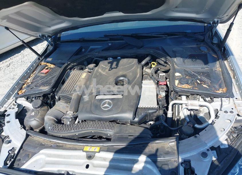 Photo 10 of 2015 Mercedes-benz C 300 4MATIC/LUXURY 4MATIC/SPORT 4MATIC (VIN 55SWF4KB7FU033147)