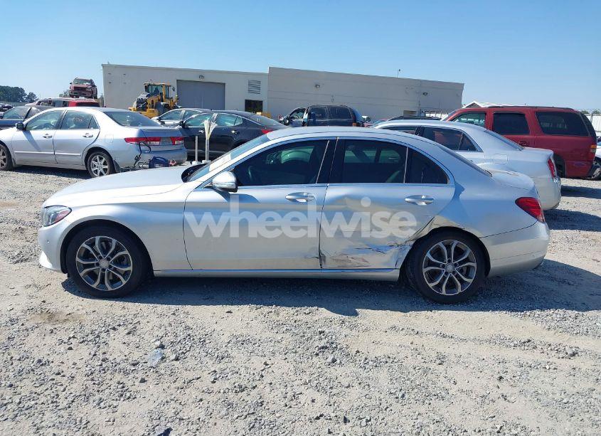 Photo 14 of 2015 Mercedes-benz C 300 4MATIC/LUXURY 4MATIC/SPORT 4MATIC (VIN 55SWF4KB7FU033147)