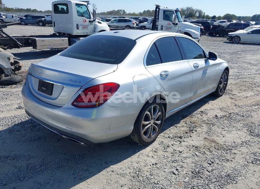 Photo 4 of 2015 Mercedes-benz C 300 4MATIC/LUXURY 4MATIC/SPORT 4MATIC (VIN 55SWF4KB7FU033147)