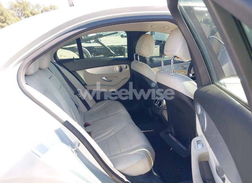 Photo 8 of 2015 Mercedes-benz C 300 4MATIC/LUXURY 4MATIC/SPORT 4MATIC (VIN 55SWF4KB7FU033147)