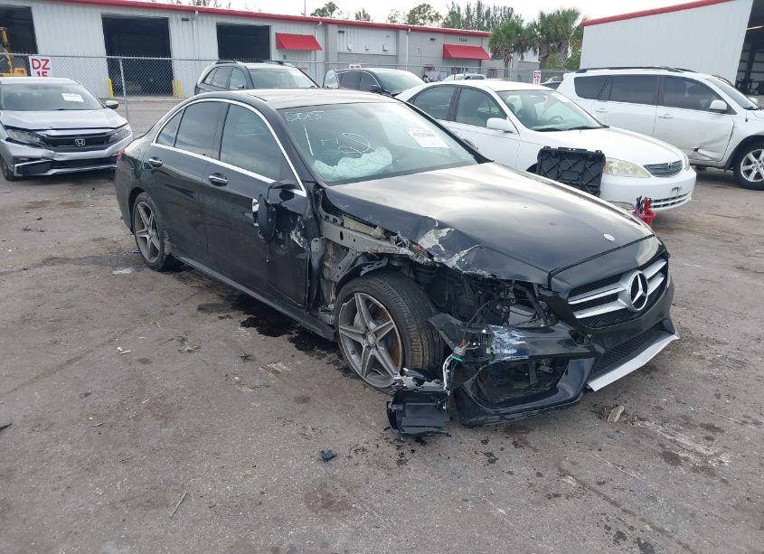 2015 Mercedes-benz C 300 4MATIC/LUXURY 4MATIC/SPORT 4MATIC (VIN 55SWF4KB7FU048828) main photo