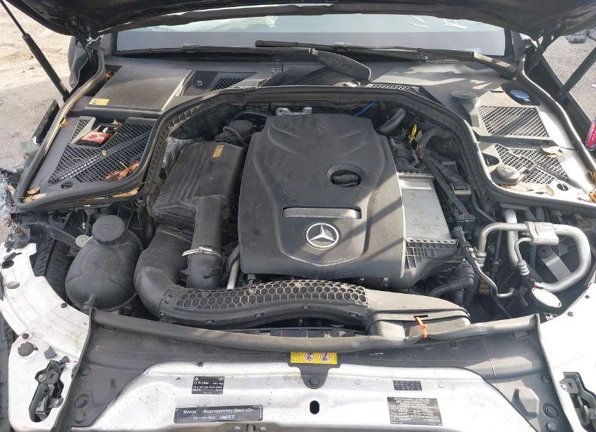 Photo 10 of 2015 Mercedes-benz C 300 4MATIC/LUXURY 4MATIC/SPORT 4MATIC (VIN 55SWF4KB7FU048828)