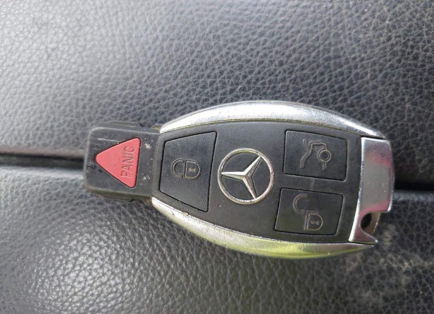 Photo 11 of 2015 Mercedes-benz C 300 4MATIC/LUXURY 4MATIC/SPORT 4MATIC (VIN 55SWF4KB7FU048828)