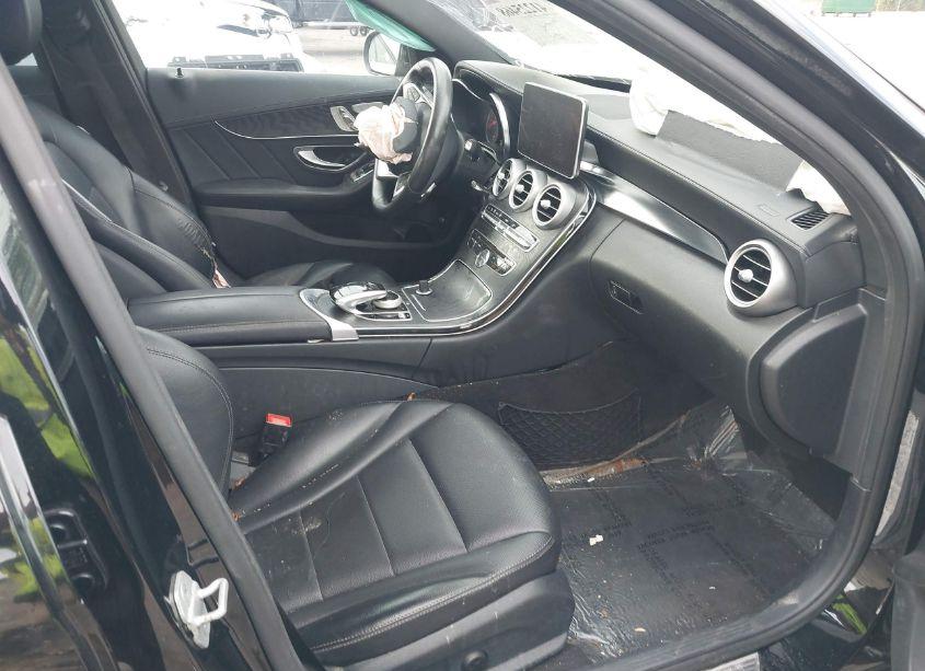 Photo 5 of 2015 Mercedes-benz C 300 4MATIC/LUXURY 4MATIC/SPORT 4MATIC (VIN 55SWF4KB7FU048828)