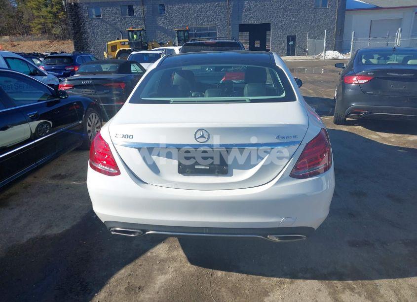 Photo 16 of 2015 Mercedes-benz C 300 4MATIC/LUXURY 4MATIC/SPORT 4MATIC (VIN 55SWF4KB7FU093266)