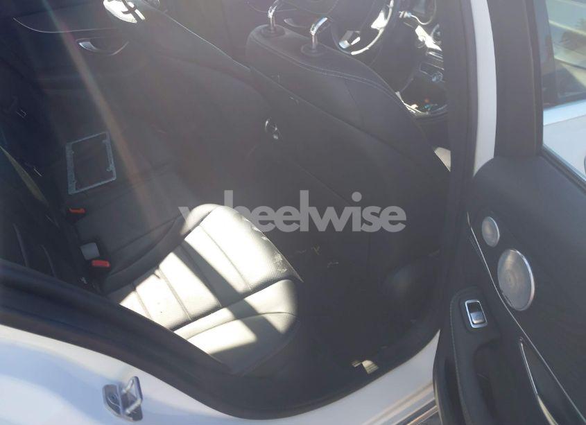 Photo 8 of 2015 Mercedes-benz C 300 4MATIC/LUXURY 4MATIC/SPORT 4MATIC (VIN 55SWF4KB7FU093266)