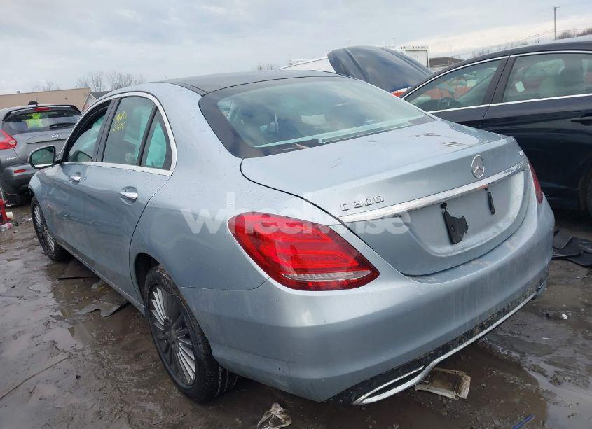 Photo 3 of 2016 Mercedes-benz C 300 (VIN 55SWF4KB7GU129698)