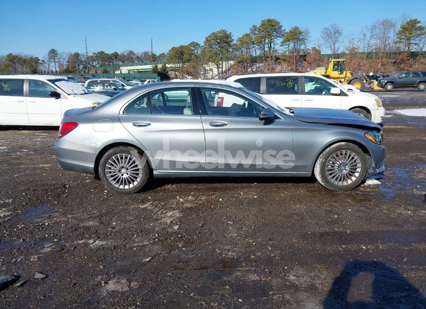 Photo 13 of 2016 Mercedes-benz C 300 4MATIC/LUXURY 4MATIC/SPORT 4MATIC (VIN 55SWF4KB7GU137543)