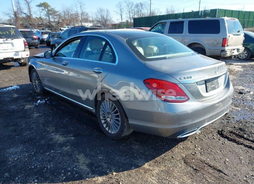 Photo 3 of 2016 Mercedes-benz C 300 4MATIC/LUXURY 4MATIC/SPORT 4MATIC (VIN 55SWF4KB7GU137543)