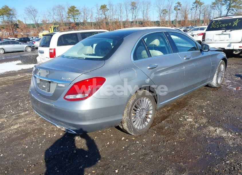 Photo 4 of 2016 Mercedes-benz C 300 4MATIC/LUXURY 4MATIC/SPORT 4MATIC (VIN 55SWF4KB7GU137543)