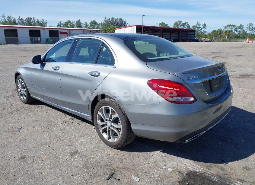 Photo 3 of 2016 Mercedes-benz C 300 (VIN 55SWF4KB7GU138417)
