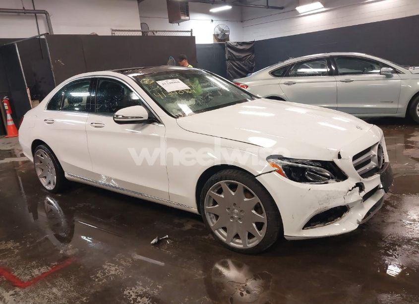 2017 Mercedes-benz C 300 4MATIC/LUXURY 4MATIC/SPORT 4MATIC (VIN 55SWF4KB7HU179969) main photo