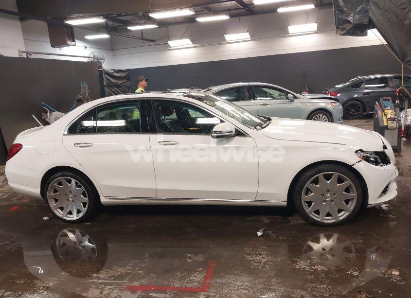 Photo 13 of 2017 Mercedes-benz C 300 4MATIC/LUXURY 4MATIC/SPORT 4MATIC (VIN 55SWF4KB7HU179969)