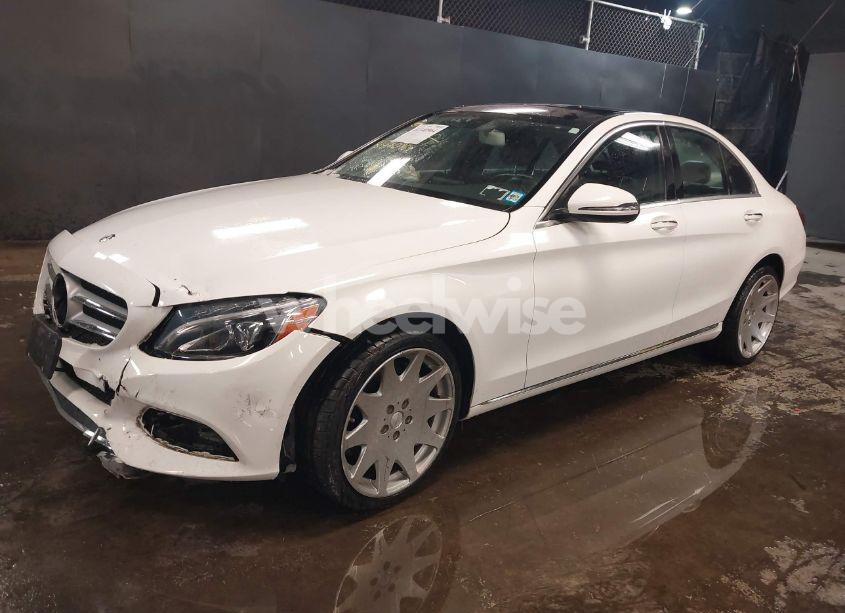 Photo 2 of 2017 Mercedes-benz C 300 4MATIC/LUXURY 4MATIC/SPORT 4MATIC (VIN 55SWF4KB7HU179969)