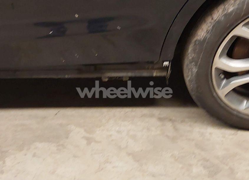 Photo 19 of 2017 Mercedes-benz C 300 4MATIC/LUXURY 4MATIC/SPORT 4MATIC (VIN 55SWF4KB7HU183102)