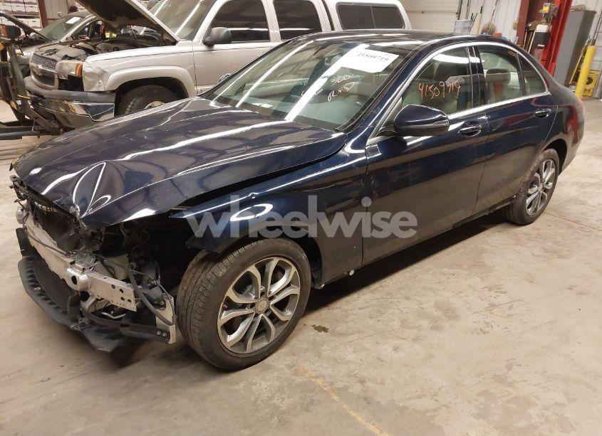 Photo 2 of 2017 Mercedes-benz C 300 4MATIC/LUXURY 4MATIC/SPORT 4MATIC (VIN 55SWF4KB7HU183102)