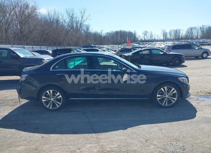 Photo 13 of 2017 Mercedes-benz C 300 4MATIC/LUXURY 4MATIC/SPORT 4MATIC (VIN 55SWF4KB7HU184461)