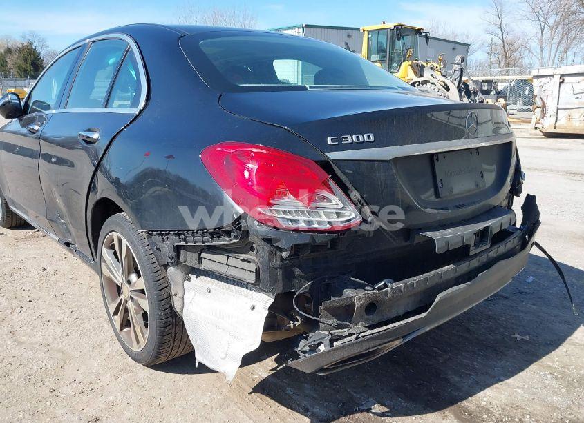 Photo 20 of 2017 Mercedes-benz C 300 4MATIC/LUXURY 4MATIC/SPORT 4MATIC (VIN 55SWF4KB7HU184461)