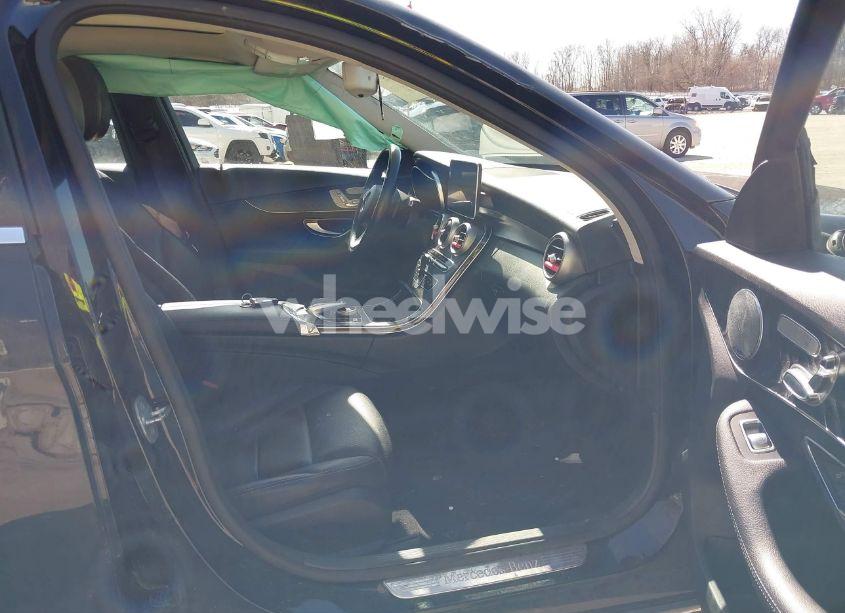 Photo 5 of 2017 Mercedes-benz C 300 4MATIC/LUXURY 4MATIC/SPORT 4MATIC (VIN 55SWF4KB7HU184461)