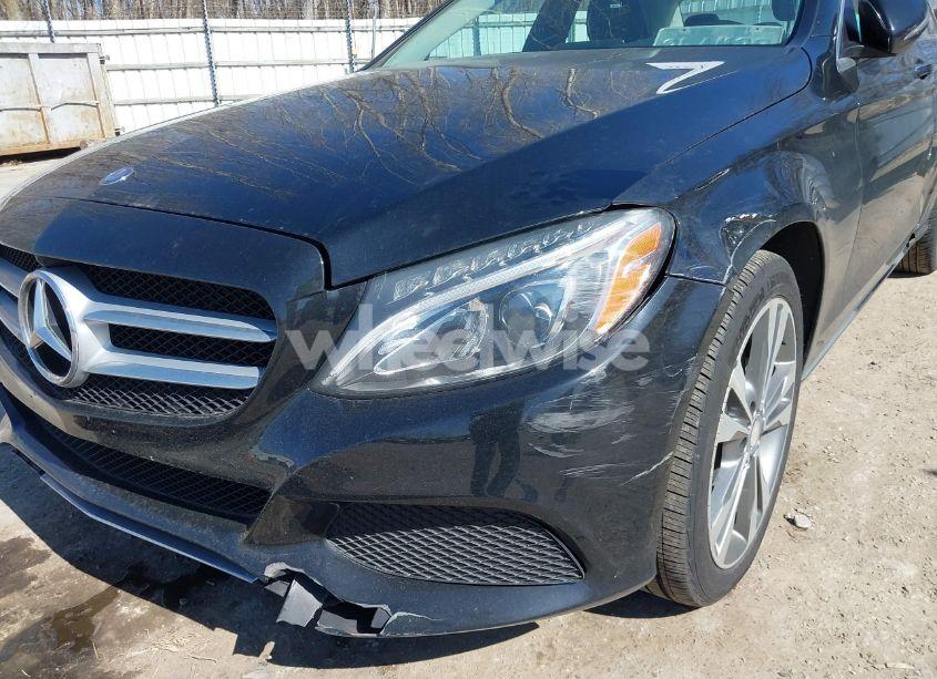 Photo 6 of 2017 Mercedes-benz C 300 4MATIC/LUXURY 4MATIC/SPORT 4MATIC (VIN 55SWF4KB7HU184461)