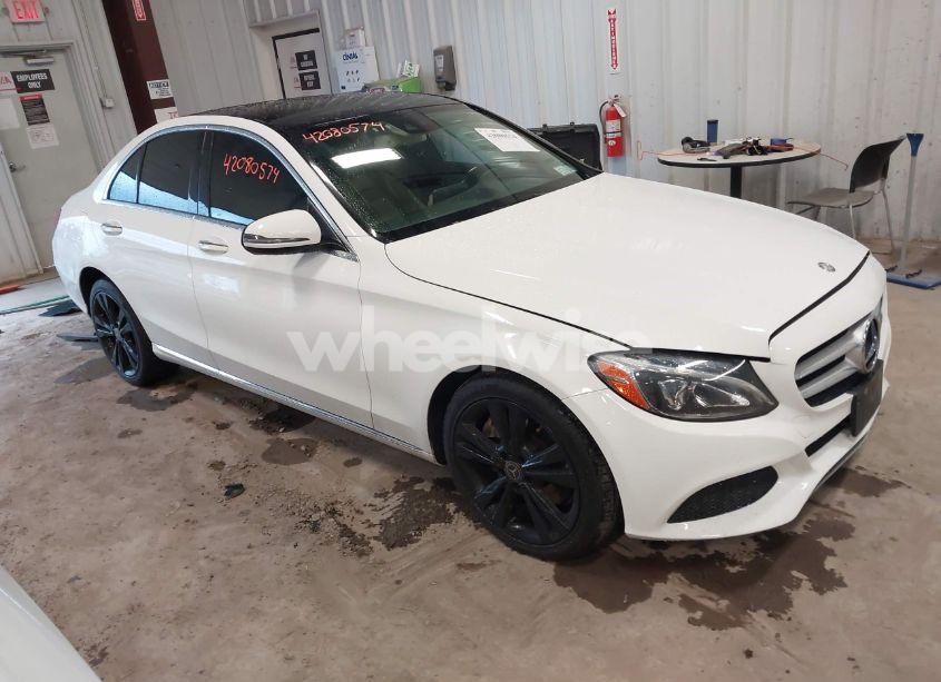 2017 Mercedes-benz C 300 4MATIC/LUXURY 4MATIC/SPORT 4MATIC (VIN 55SWF4KB7HU200044) main photo