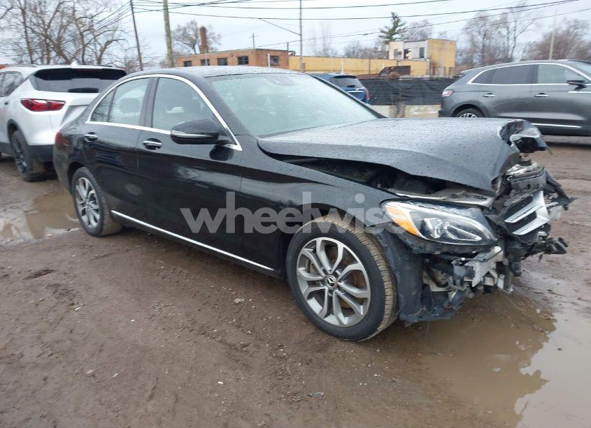 2017 Mercedes-benz C 300 4MATIC/LUXURY 4MATIC/SPORT 4MATIC (VIN 55SWF4KB7HU200982) main photo