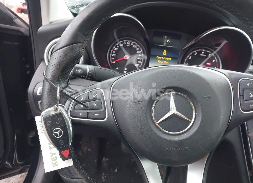 Photo 11 of 2017 Mercedes-benz C 300 4MATIC/LUXURY 4MATIC/SPORT 4MATIC (VIN 55SWF4KB7HU200982)