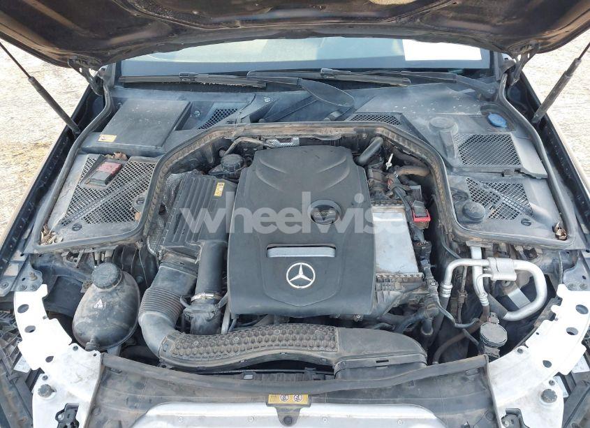 Photo 10 of 2015 Mercedes-benz C 300 4MATIC/LUXURY 4MATIC/SPORT 4MATIC (VIN 55SWF4KB8FU022044)
