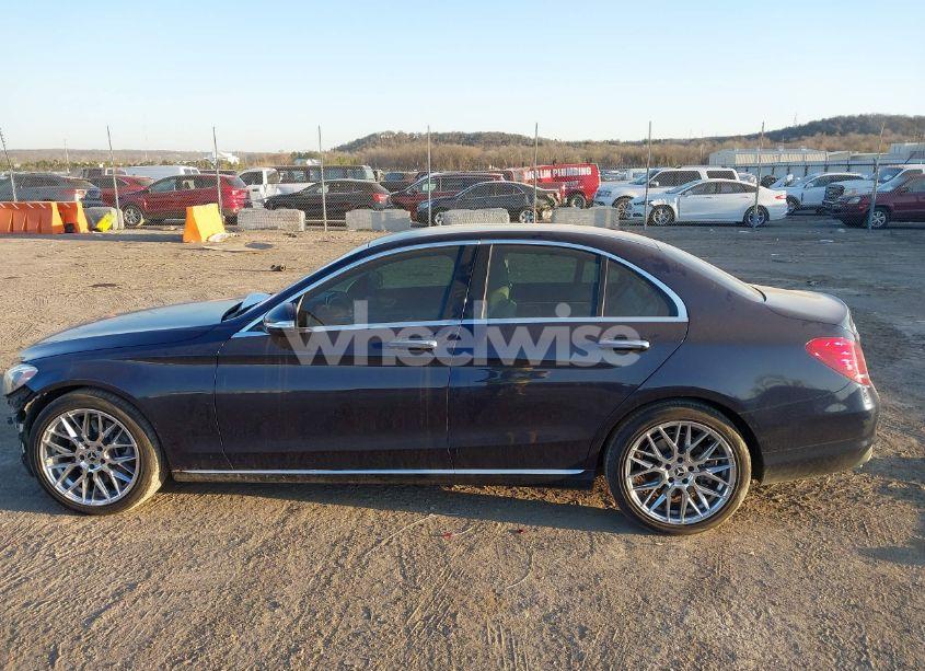 Photo 15 of 2015 Mercedes-benz C 300 4MATIC/LUXURY 4MATIC/SPORT 4MATIC (VIN 55SWF4KB8FU022044)