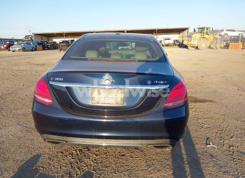 Photo 17 of 2015 Mercedes-benz C 300 4MATIC/LUXURY 4MATIC/SPORT 4MATIC (VIN 55SWF4KB8FU022044)