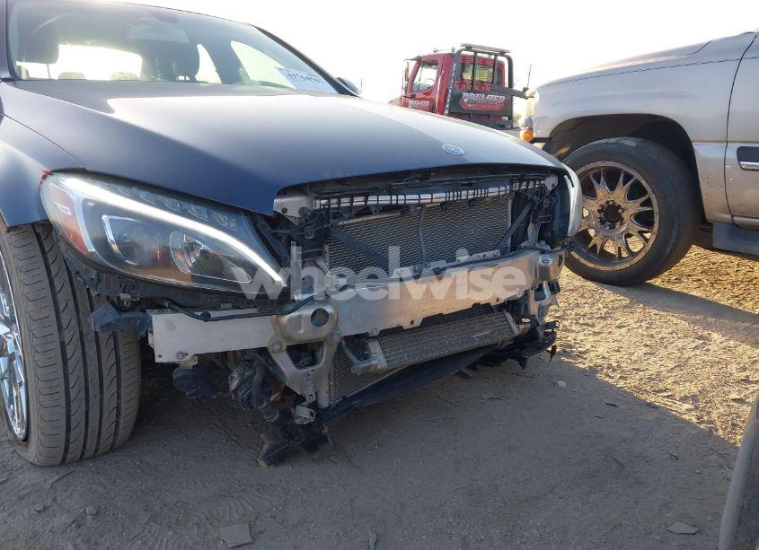 Photo 18 of 2015 Mercedes-benz C 300 4MATIC/LUXURY 4MATIC/SPORT 4MATIC (VIN 55SWF4KB8FU022044)