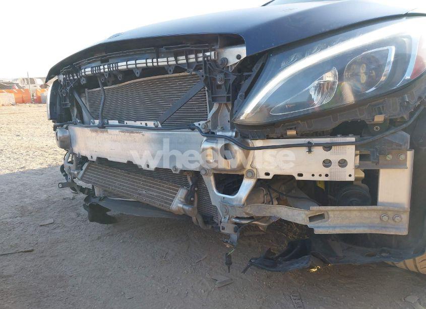 Photo 21 of 2015 Mercedes-benz C 300 4MATIC/LUXURY 4MATIC/SPORT 4MATIC (VIN 55SWF4KB8FU022044)