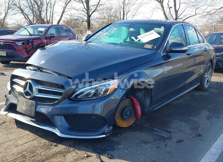 Photo 2 of 2015 Mercedes-benz C 300 4MATIC/LUXURY 4MATIC/SPORT 4MATIC (VIN 55SWF4KB8FU030709)