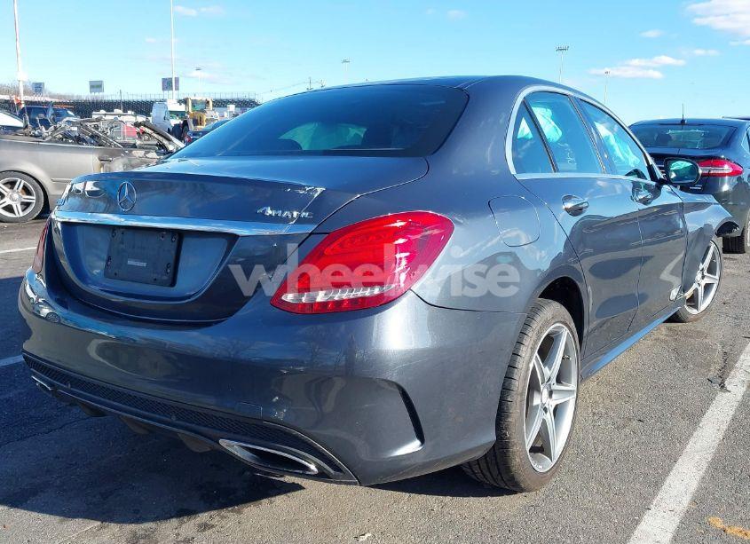 Photo 4 of 2015 Mercedes-benz C 300 4MATIC/LUXURY 4MATIC/SPORT 4MATIC (VIN 55SWF4KB8FU030709)