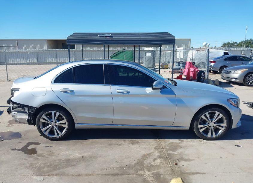 Photo 14 of 2015 Mercedes-benz C 300 4MATIC/LUXURY 4MATIC/SPORT 4MATIC (VIN 55SWF4KB8FU034839)