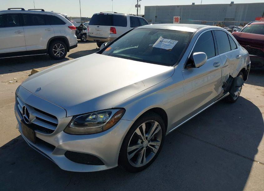 Photo 2 of 2015 Mercedes-benz C 300 4MATIC/LUXURY 4MATIC/SPORT 4MATIC (VIN 55SWF4KB8FU034839)