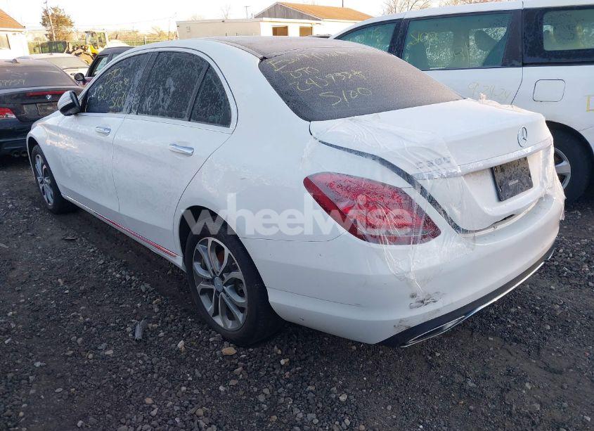 Photo 3 of 2015 Mercedes-benz C 300 4MATIC/LUXURY 4MATIC/SPORT 4MATIC (VIN 55SWF4KB8FU035523)