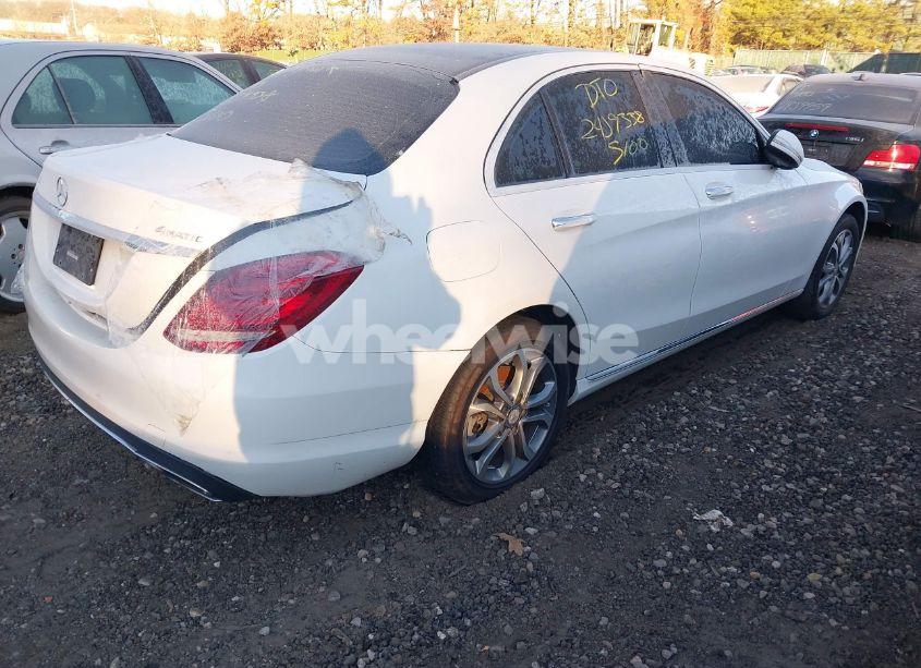 Photo 4 of 2015 Mercedes-benz C 300 4MATIC/LUXURY 4MATIC/SPORT 4MATIC (VIN 55SWF4KB8FU035523)