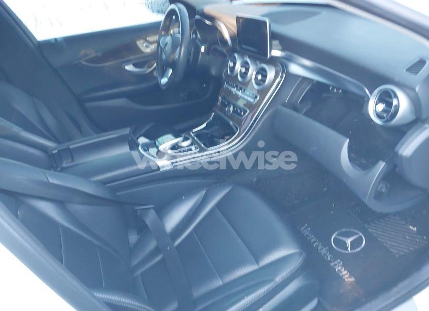 Photo 5 of 2015 Mercedes-benz C 300 4MATIC/LUXURY 4MATIC/SPORT 4MATIC (VIN 55SWF4KB8FU035523)