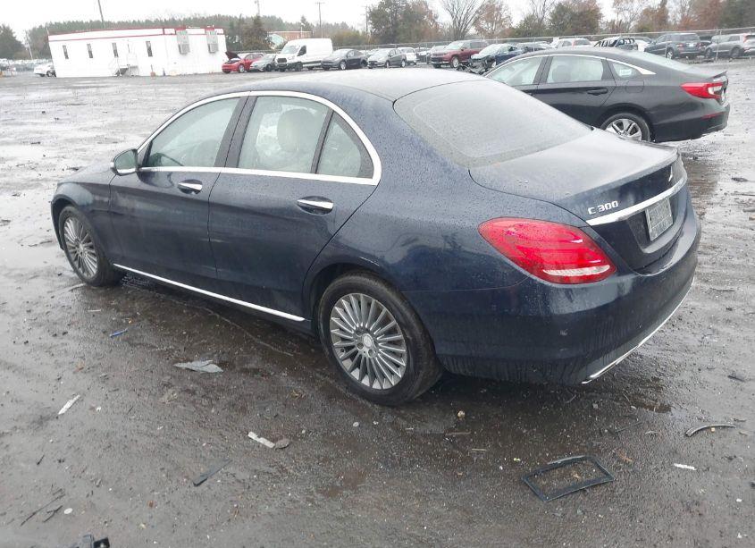 Photo 3 of 2015 Mercedes-benz C 300 4MATIC/LUXURY 4MATIC/SPORT 4MATIC (VIN 55SWF4KB8FU038485)