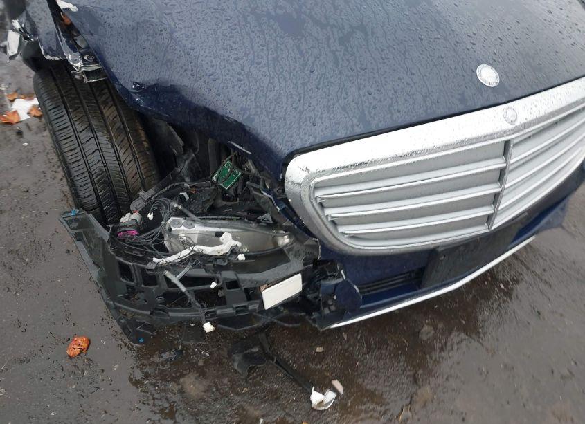 Photo 6 of 2015 Mercedes-benz C 300 4MATIC/LUXURY 4MATIC/SPORT 4MATIC (VIN 55SWF4KB8FU038485)