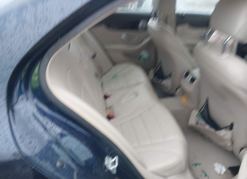 Photo 8 of 2015 Mercedes-benz C 300 4MATIC/LUXURY 4MATIC/SPORT 4MATIC (VIN 55SWF4KB8FU038485)